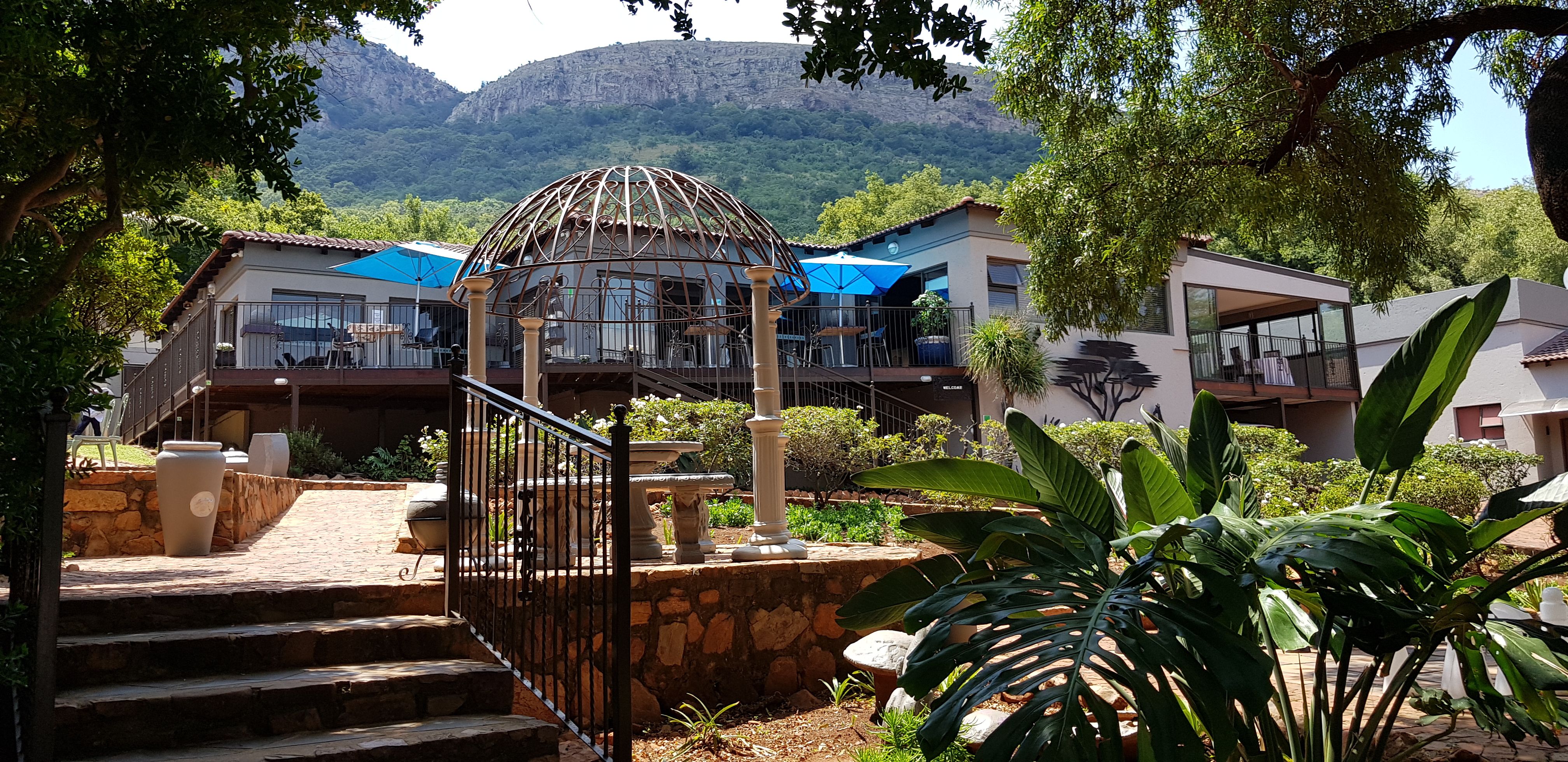 Magalies Mountain Lodge And Spa | LekkeSlaap